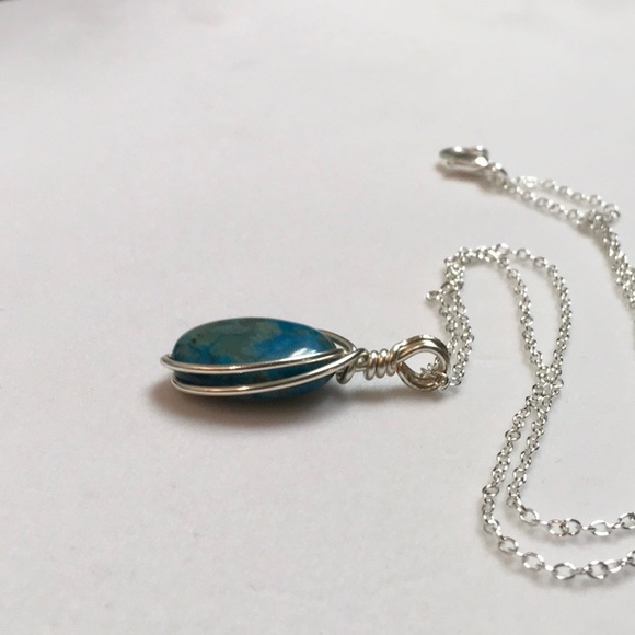 Crazy Lace Blue Agate on Silver Plated Chain - Picture 4 of 7